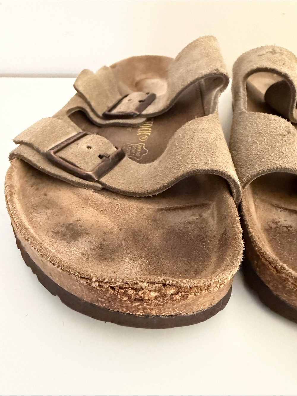 Birkenstock men’s 11 brown leather dual strap molded footbed slip on flat sandal - Picture 3 of 10